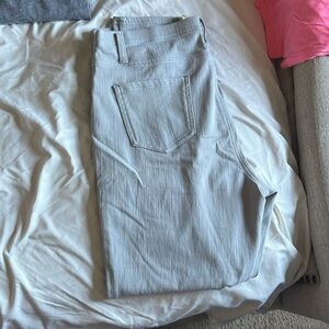 Legging pants. Straight leg. Grey.